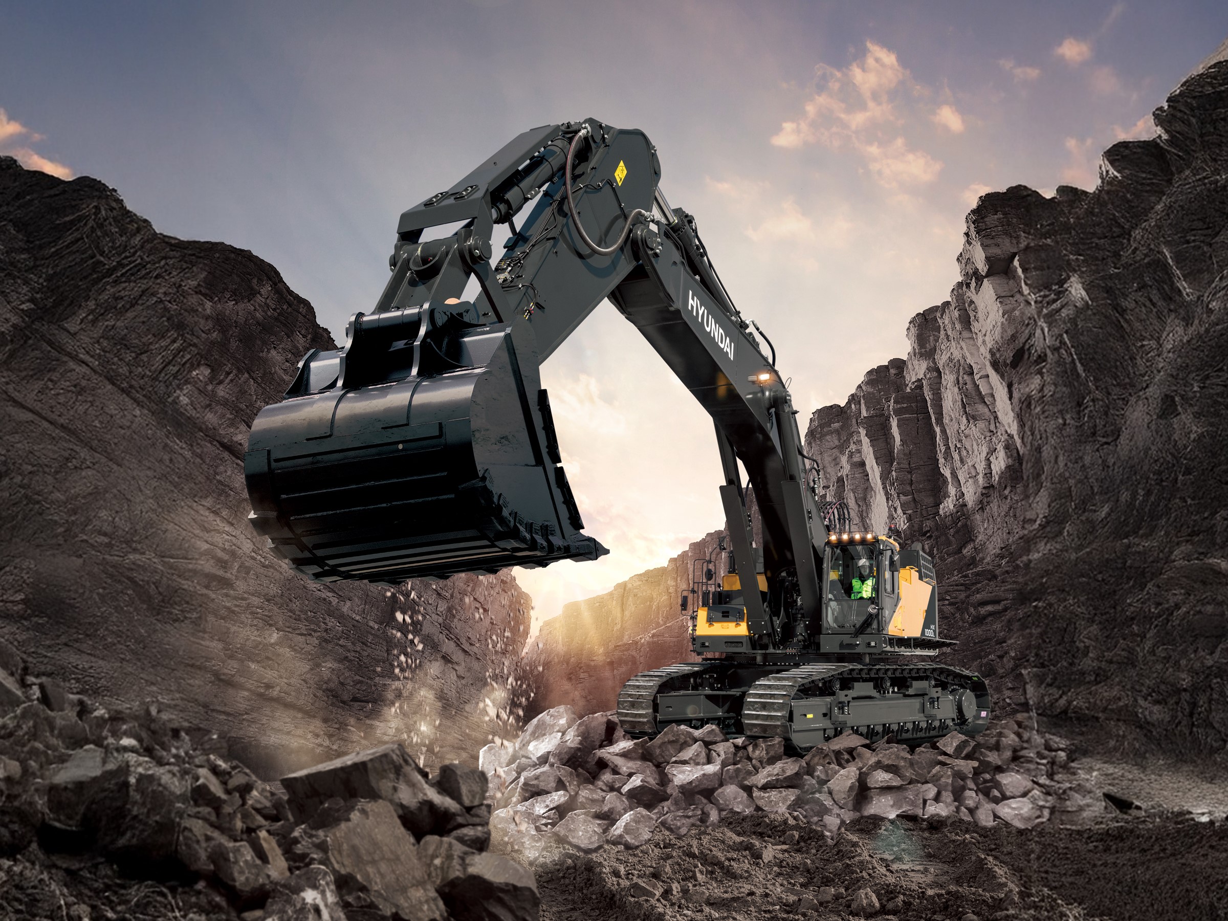 HD Hyundai Construction Equipment’s 100-ton-class ultra-large excavator.