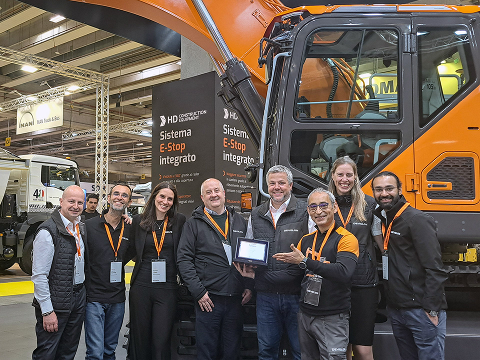 HD Construction Equipment's AI-based emergency automatic braking technology, ‘E-STOP,’ was honored with the SaMoTer Innovation Award in Italy.